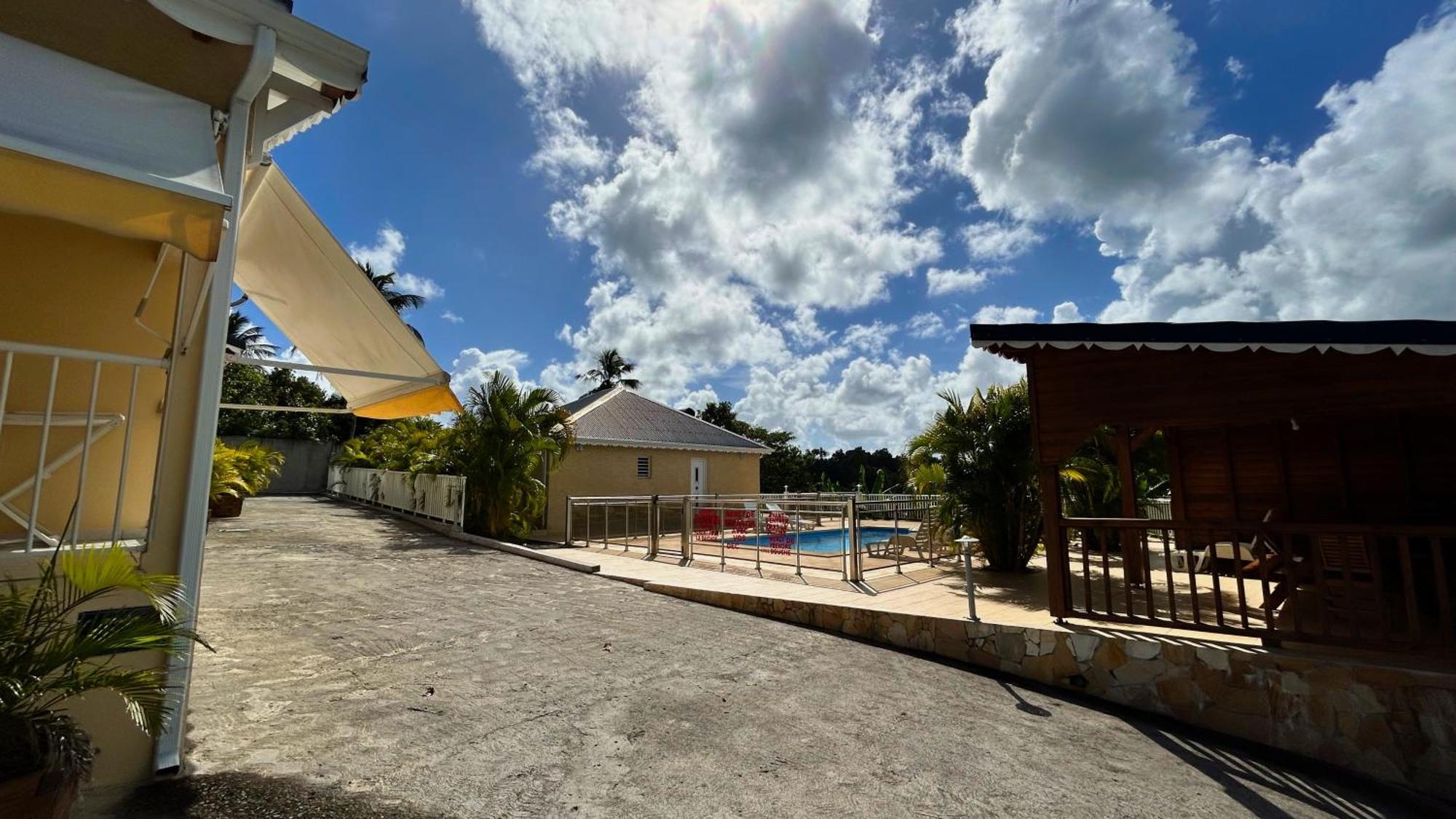 Les Villas Sarah Le Moule Ngoại thất bức ảnh